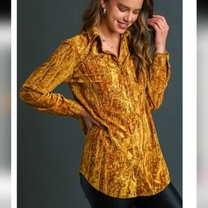 Umgee Evelyn Textured Floral Velvet Button Down Tunic Top In Mustard Large